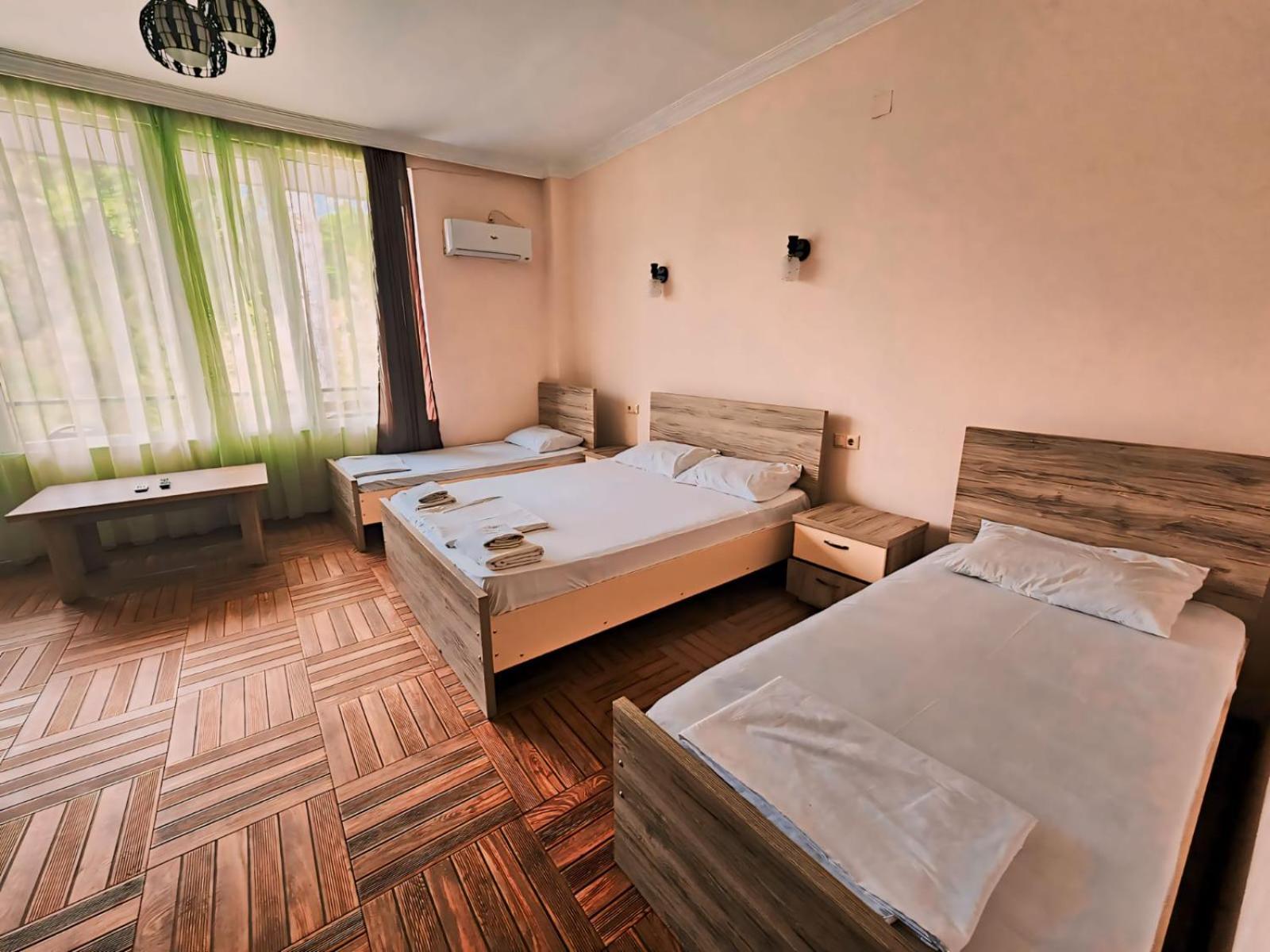 Hotel Nine Brothers Махинари Екстериор снимка